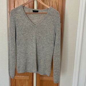 Charter Club 100% Cashmere Light Grey Sweater M